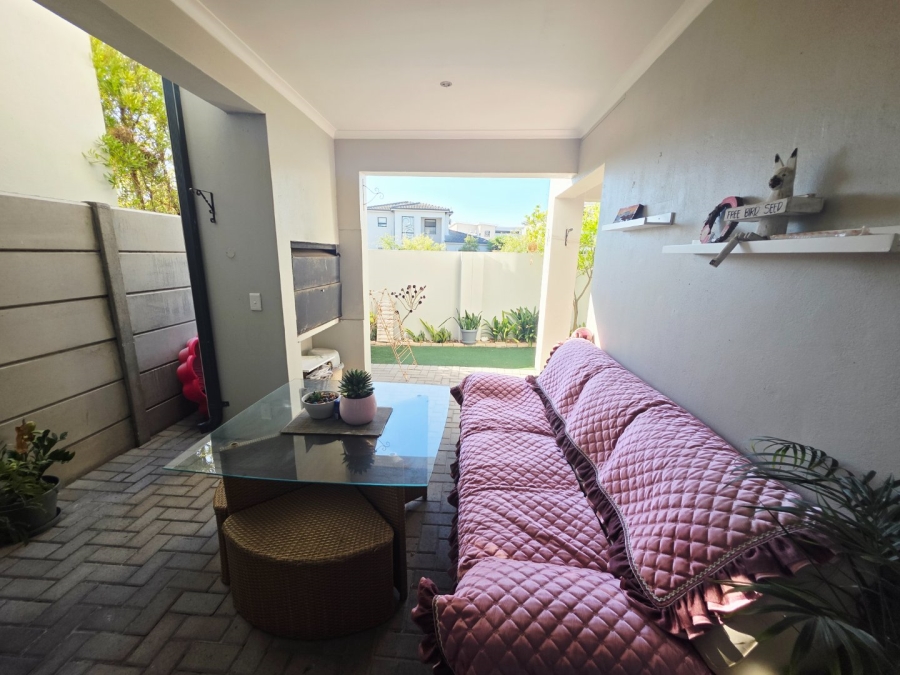 3 Bedroom Property for Sale in Parklands North Western Cape